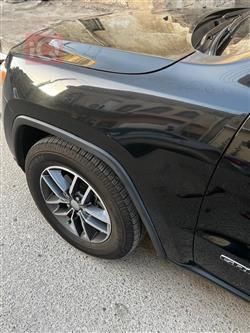 جیپ گراند شیرۆکی